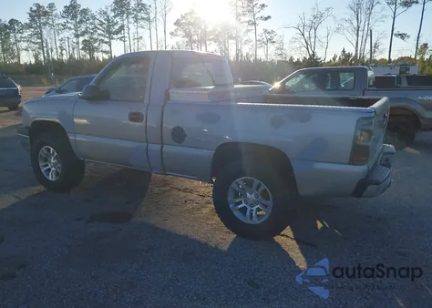 2005 Chevrolet Silverado 1500 Work Truck z USA, uszkodzony, nr VIN 1GCEC14XX5Z259186